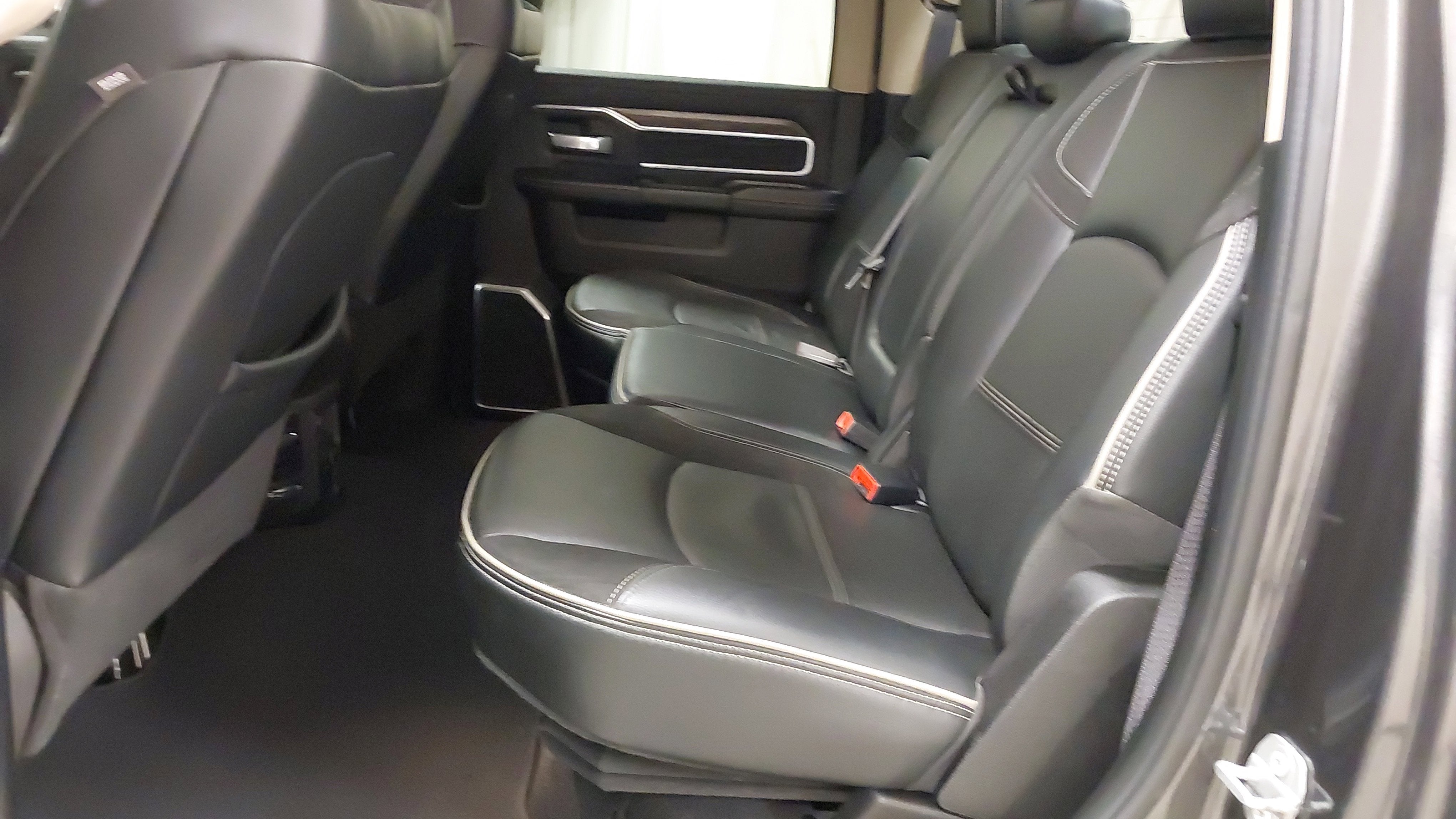 2021 RAM 2500 Laramie Crew Cab 4x4 6'4' Box